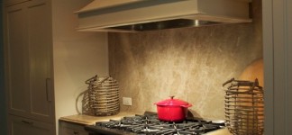Wonderful White Mountain House Designed in Modern Building Style: Wonderful Kitchen Design Of Mountain Brook Road Home With Concrete Backsplash Design In Cream Color Decor For Inspiration